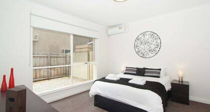 Smart Caulfield Townhouse