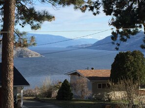 Exterior - The Tuck Away Suite in historic Peachland (Peachland)