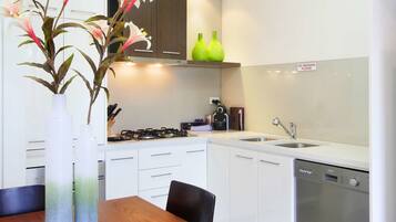Apartment, 2 Bedrooms | Private kitchen | Full-size fridge, microwave, oven, stovetop