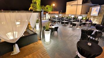 Se sirven almuerzos y cenas