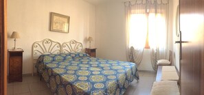 Room - Rose Apartment IV (Budoni)