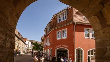 Façana frontal de l'allotjament