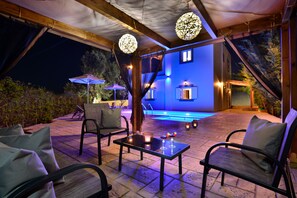 Seasonal outdoor pool - Elia Villa (Mylopotamos)