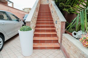 Entrée de l’hébergement