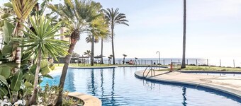 MI CAPRICHO C16 Luxury apartment on the beachfront