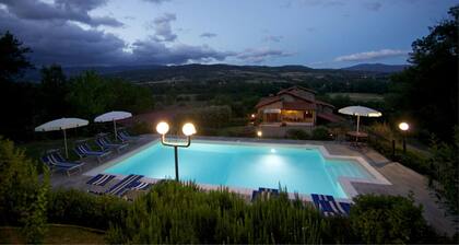 Wonderful private villa for 10 people with private pool, WIFI, TV, terrace, pets allowed and par...