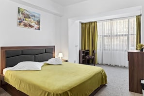 Comfort Double Room, 1 Katil Raja (King) | Peti besi dalam bilik, meja, katil lipat simpan/tambahan, Wi-fi percuma