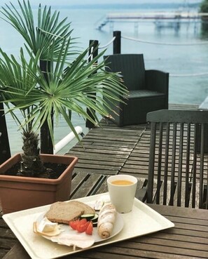 Tägliches inbegriffenes Frühstücksbuffet