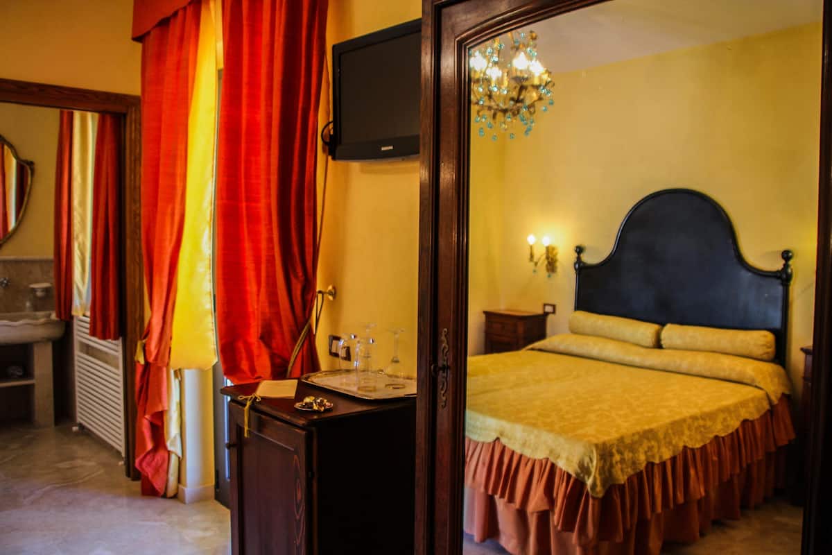 Camera Comfort con letto matrimoniale o 2 letti singoli (Tiepolo) | 5 camere, lenzuola Frette, biancheria da letto di alta qualità