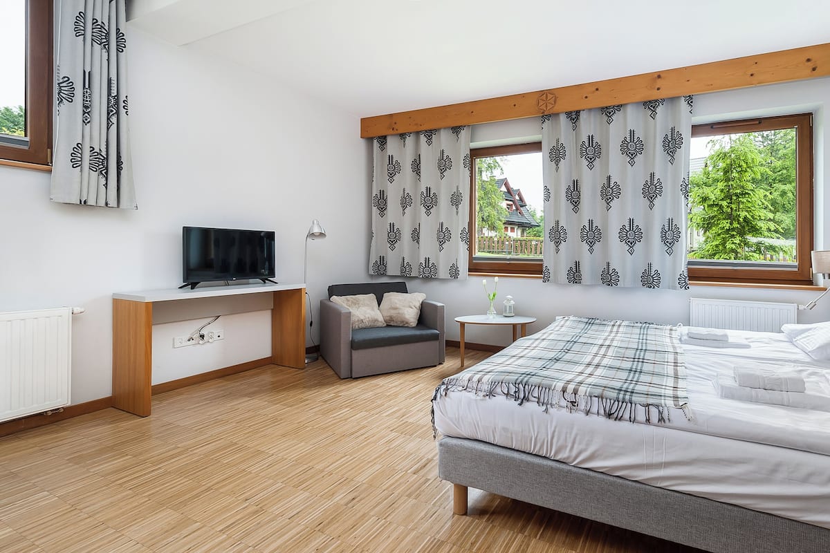 Studio (B 02) | 1 slaapkamer, een laptopwerkplek, gratis wifi, beddengoed