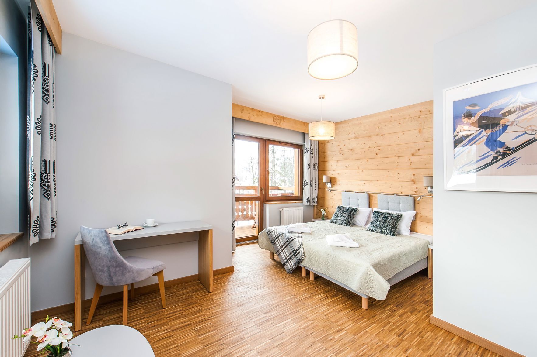 Laptop workspace, free WiFi, bed sheets