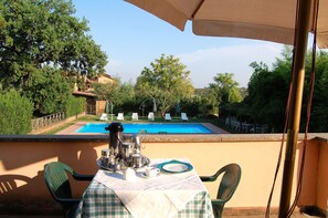 Villa, 4 Bedrooms | Terrace/patio