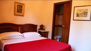 Villa, 4 Bedrooms - Stunning private villa for 8 guests with WIFI, private pool, TV, terrace, pets allowed and parking (Corchiano)