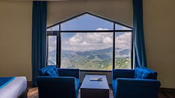 Executive Double Room, 1 King Bed, Valley View | Rollaway beds, free WiFi, bed sheets