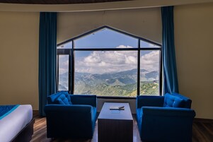 Executive Double Room, 1 King Bed, Valley View | Rollaway beds, free WiFi, bed sheets