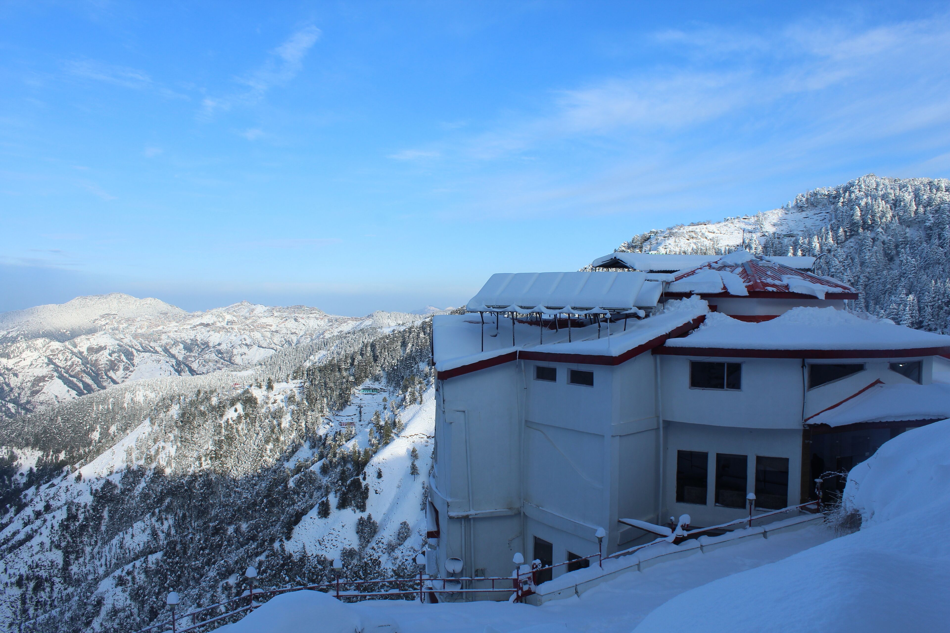 ด้านหน้าที่พัก