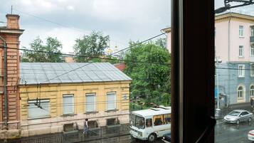 Kahden hengen standard-huone (yksi tai kaksi sänkyä) | Näkymä huoneesta