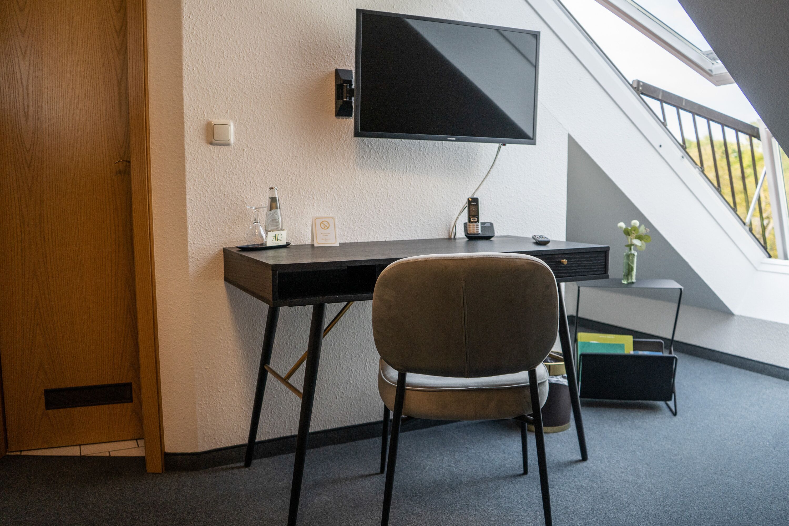 signature single room | 1 bedroom, individually decorated, individually furnished, desk