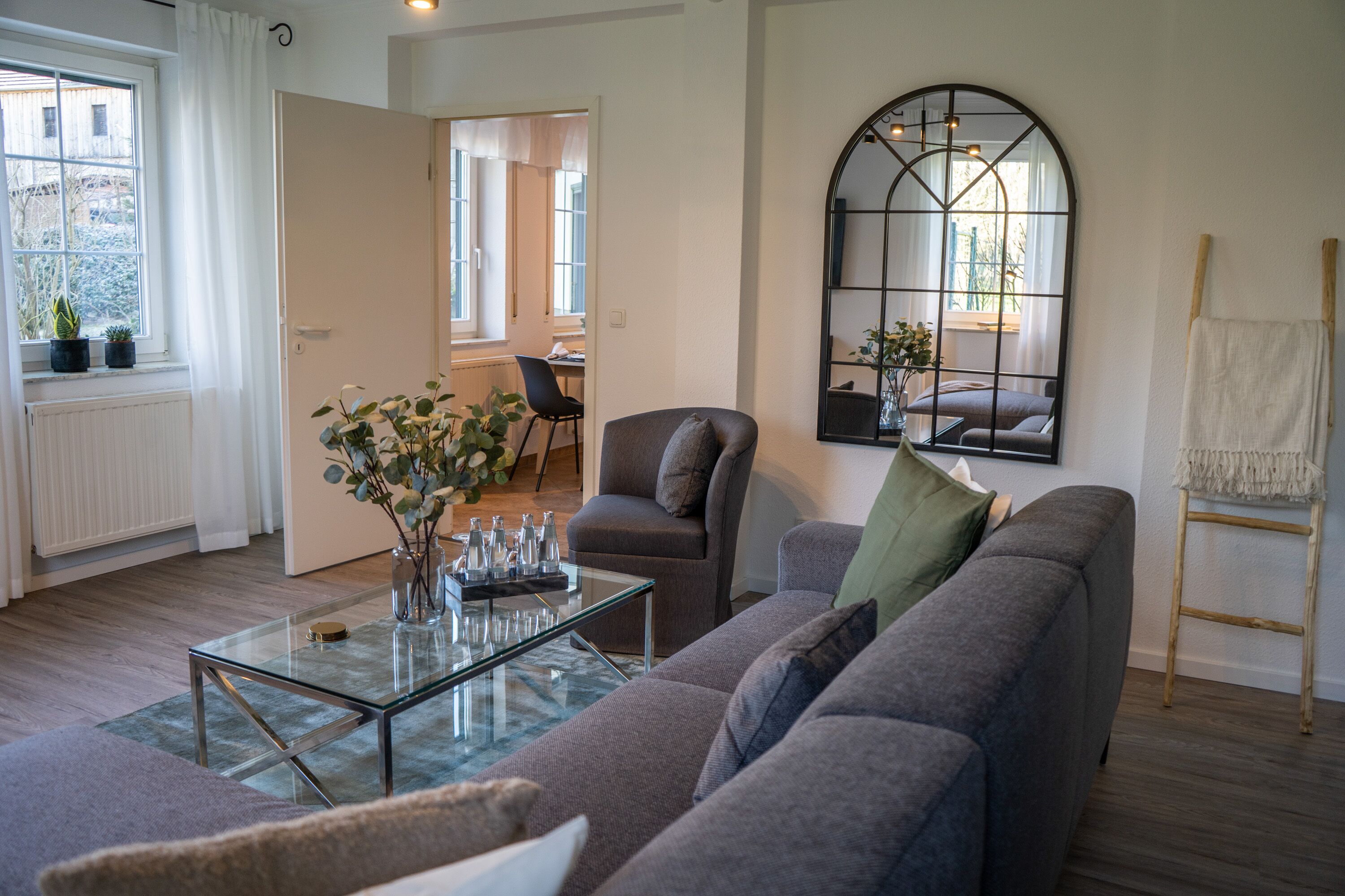 family suite, kitchen | living area | flat-screen tv