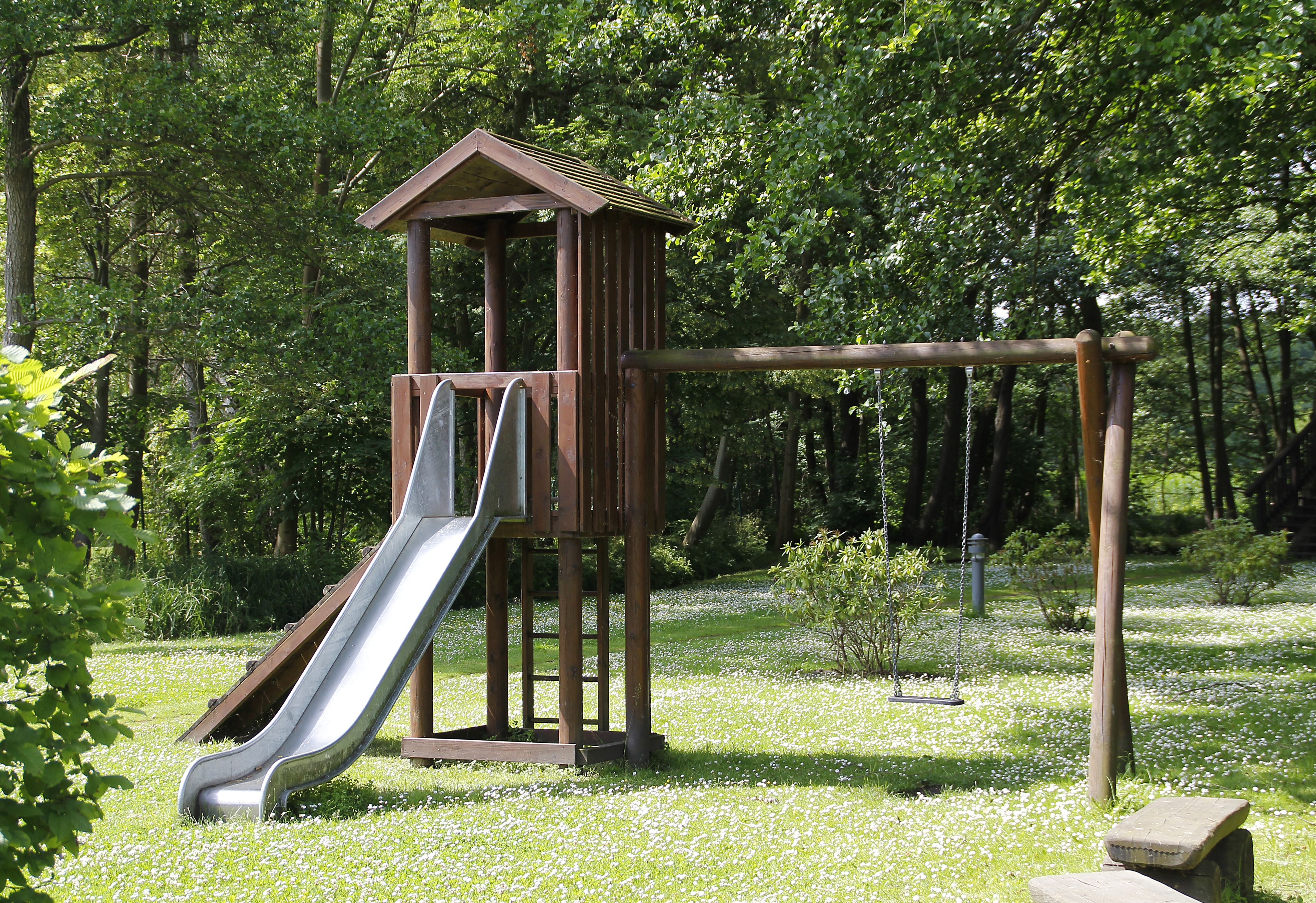 children’s play area – outdoor
