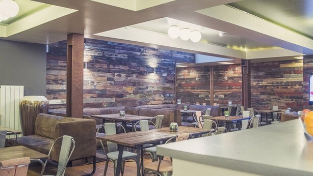 Dining - The Stay Club Willesden (London)
