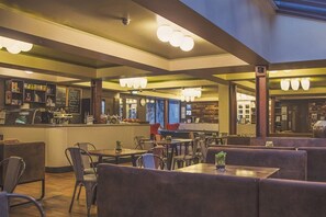 Bar (on property) - The Stay Club Willesden (London)