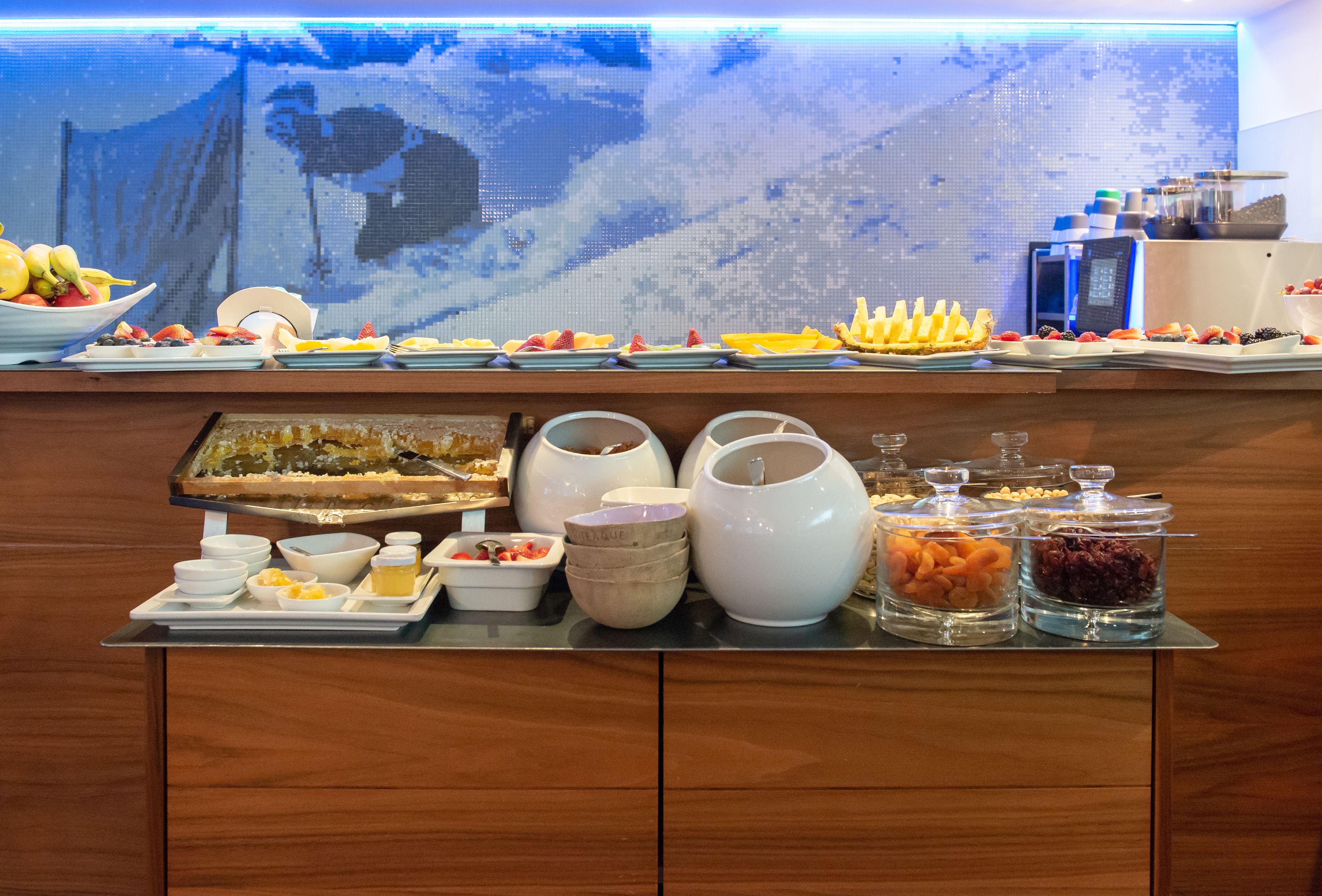 Daily buffet breakfast (EUR 24 per person)