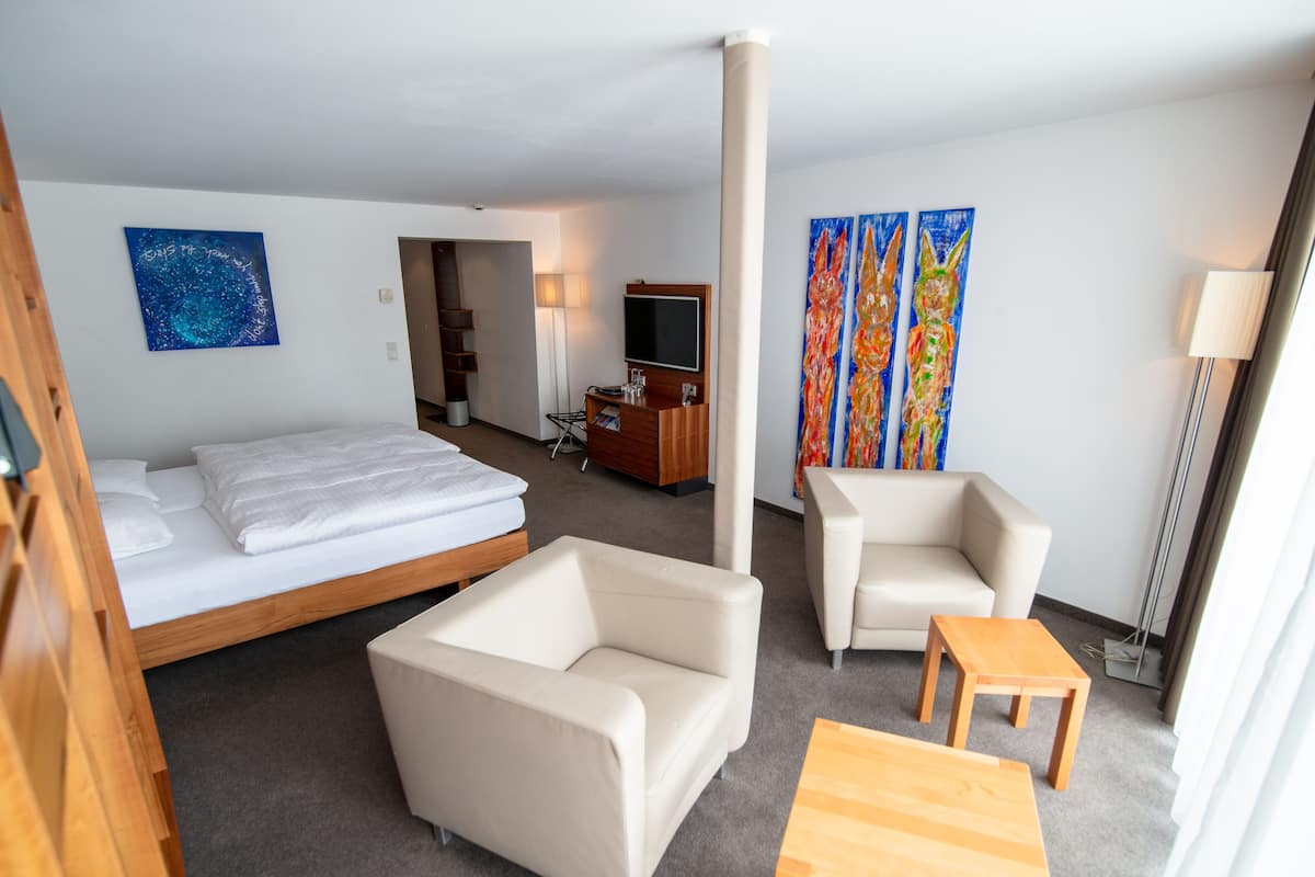 Deluxe Double Room | In-room safe, desk, iron/ironing board, free cots/infant beds