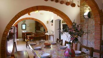 Villa - 5 sovrum | Vardagsrum | Platt-tv och dvd-spelare