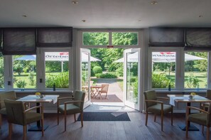 Daily buffet breakfast (EUR 18 per person)