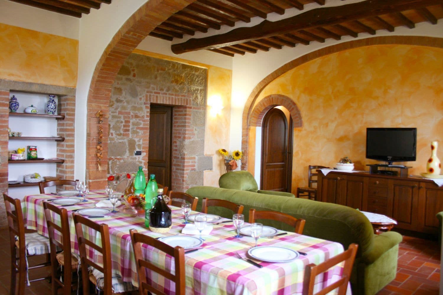 Villa, camere multiple, accessibile ai disabili | Area soggiorno | TV a schermo piatto