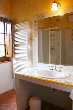Villa, camere multiple, accessibile ai disabili | Lavandino