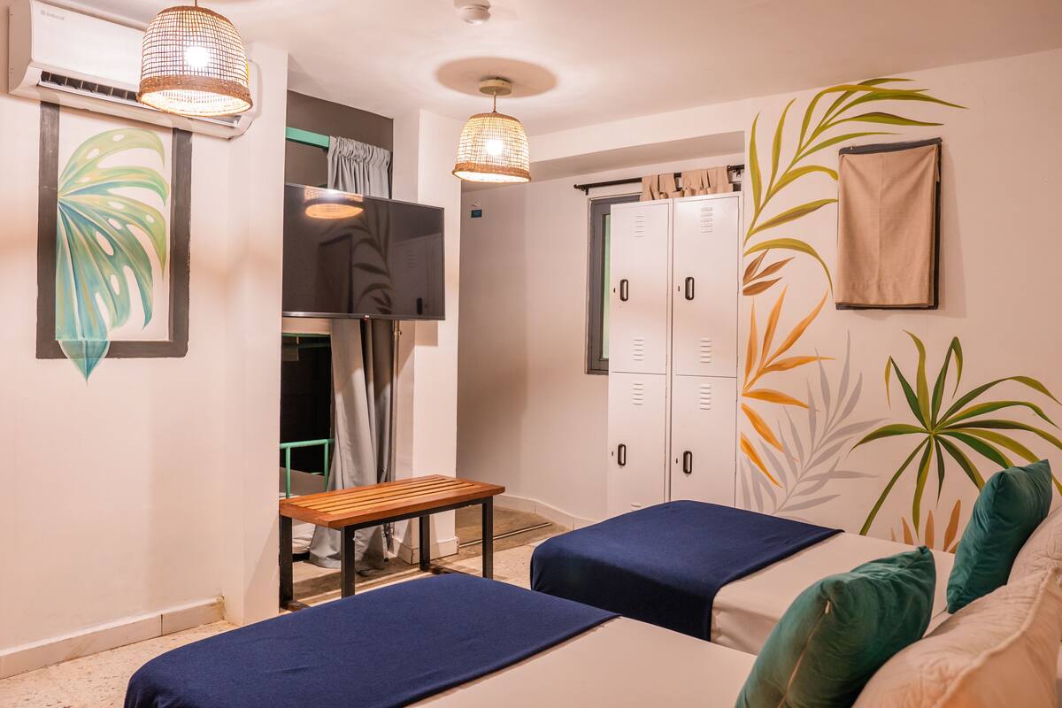 Family Room | WiFi (free), bed sheets