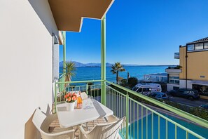 開放式客房, 湖景 | 露台/庭院