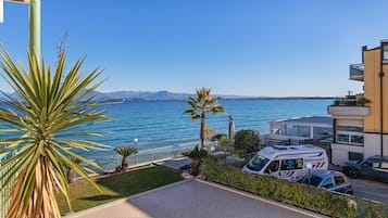 Studio, Lake View | Terrace/patio
