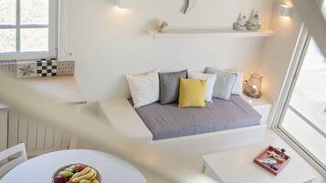 Villa, 2 Bedrooms, Accessible, Garden View | Private kitchen | Coffee/tea maker, fridge, oven, stovetop