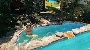 2 outdoor pools