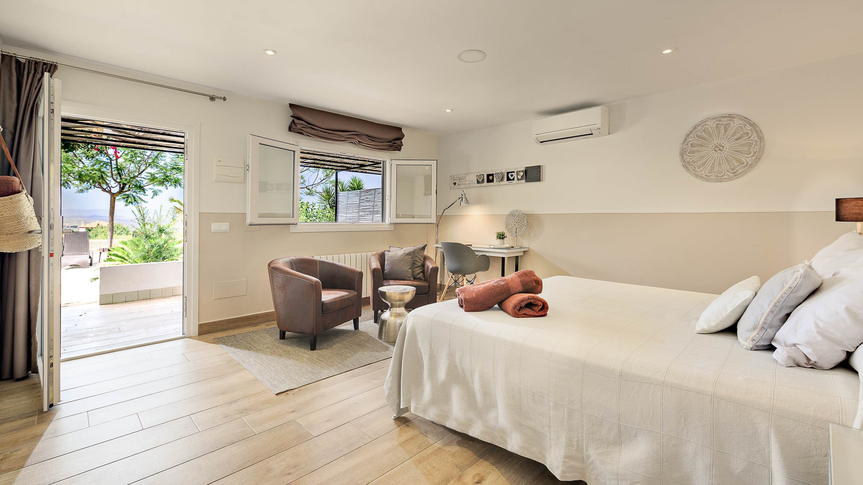 Deluxe-dobbeltværelse - hawaiiansk terrasse - have-område | Premium-sengetøj, dundyner, senge med madrasser af memory foam