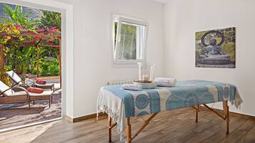 Aromatherapy, hot stone massages, deep-tissue massages, Thai massages