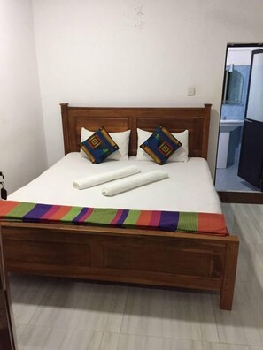 3 bedrooms, premium bedding, minibar, in-room safe