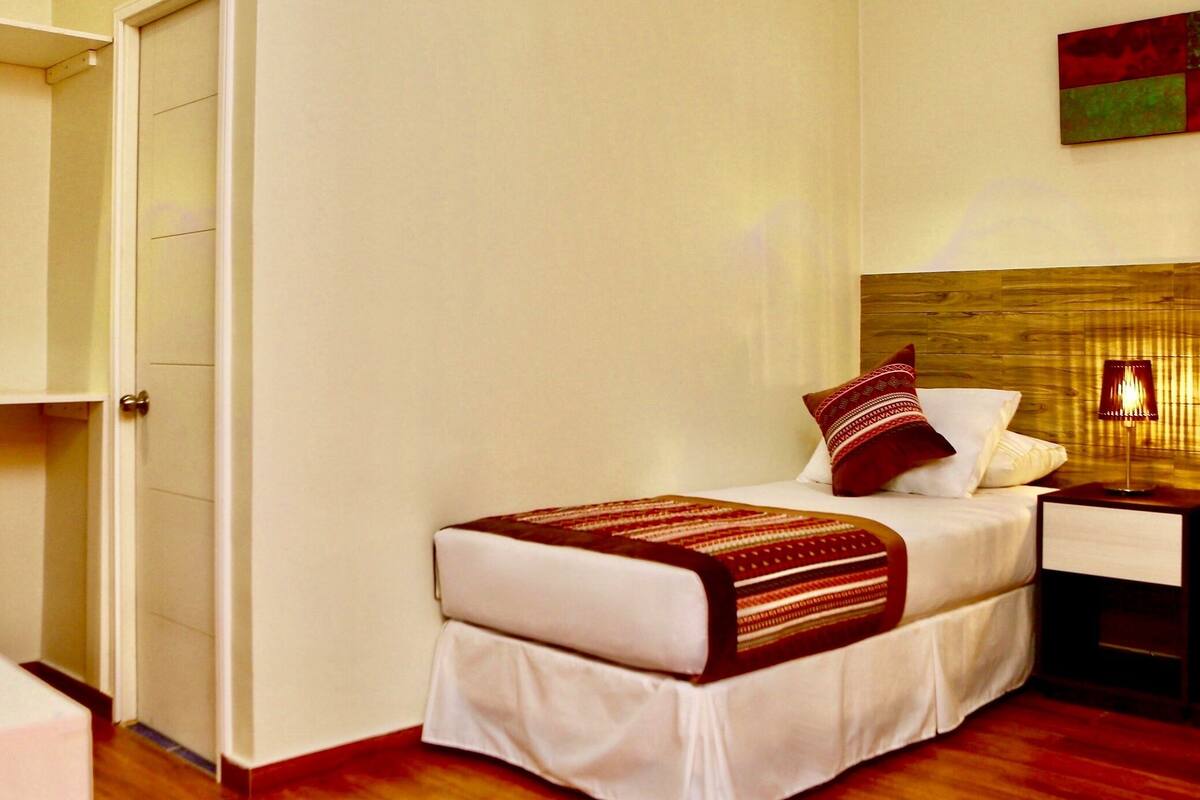 Deluxe Single Room, 1 Twin Bed | Blackout drapes, soundproofing, WiFi (free), individually decorated