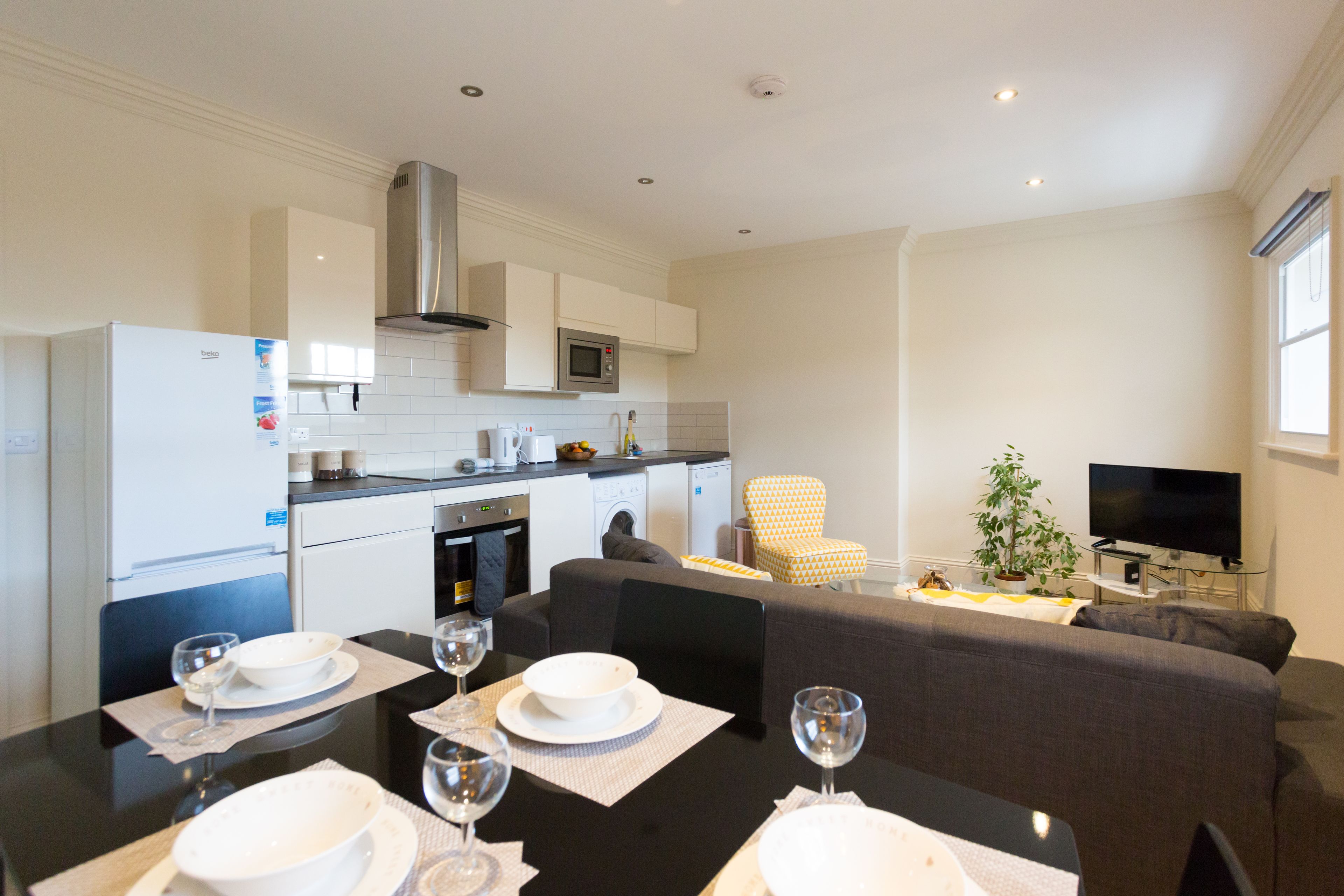 Luxury Studio, Kitchen, Ground Floor | Private kitchen | Fridge, microwave, oven, stovetop
