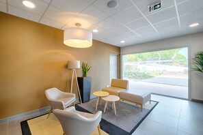 منطقة الجلوس في الردهة