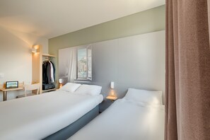 Desk, soundproofing, free WiFi, bed sheets - B&B HOTEL MARSEILLE La Valentine Saint-Menet (Marseille)