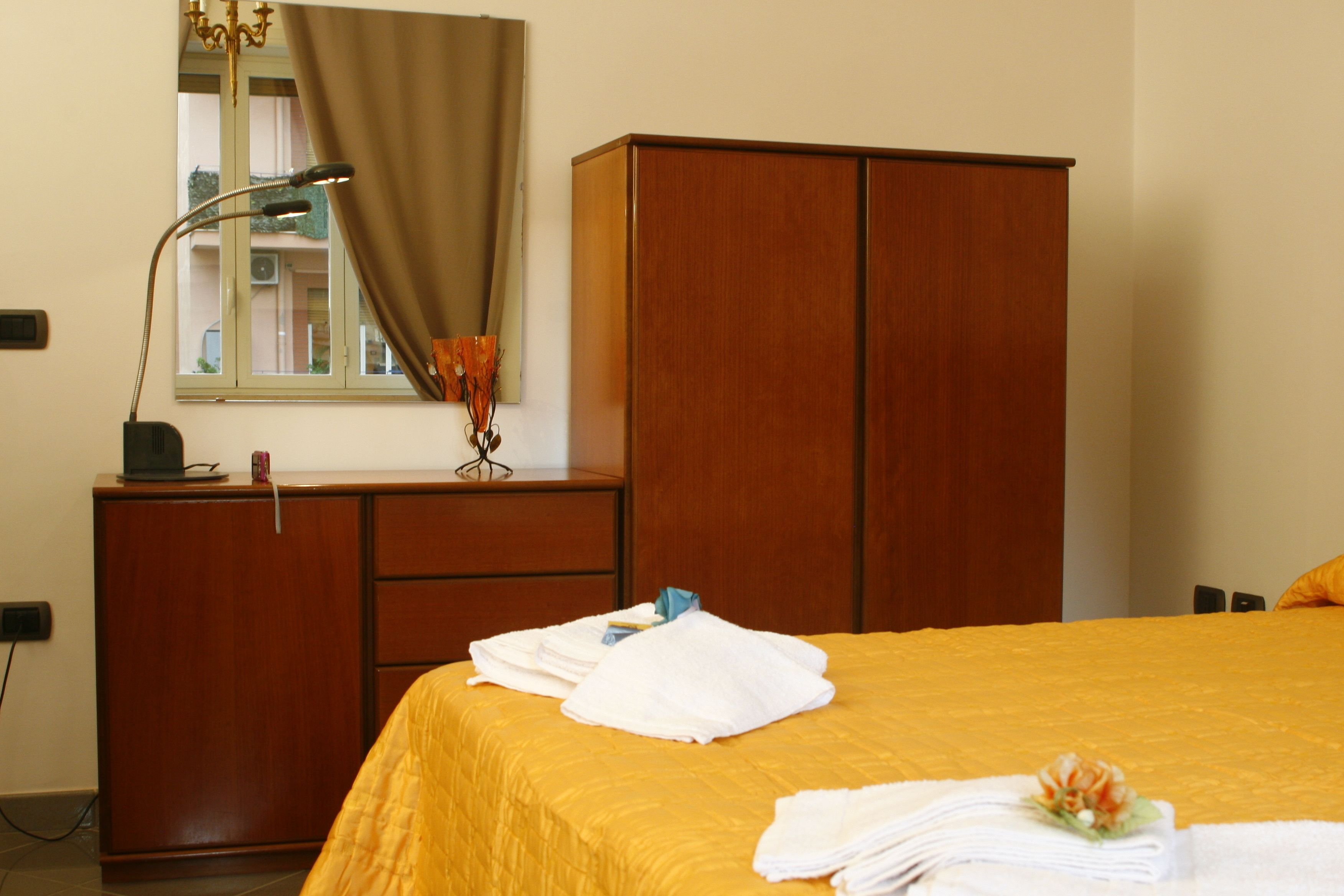 Camera Classic con letto matrimoniale o 2 letti singoli, bagno privato | Biancheria da letto di alta qualità, copriletto in piuma