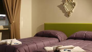 Habitación doble clásica de uso individual, baño privado | Ropa de cama de alta calidad, edredón, camas con pillow-top y minibar