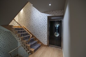 Staircase - Casas Reais Boutique (Santiago de Compostela)