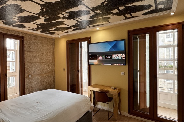 Superior Suite, City View | Minibar, in-room safe, desk, blackout curtains