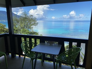 Terrace/patio - Mouggae Blues Villas (Mahé Island)