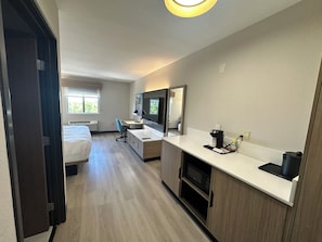 1 Schlafzimmer, hochwertige Bettwaren, Pillowtop-Betten, Schreibtisch
